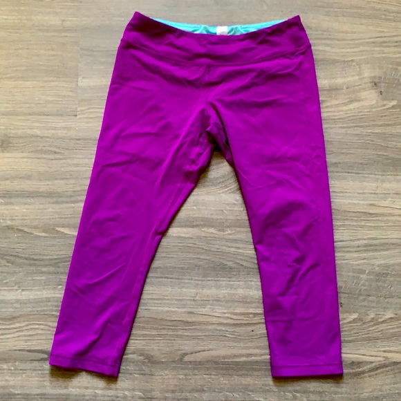 Ivivva Purple 3/4 Yoga Pants Girls Size 14. - Picture 1 of 4